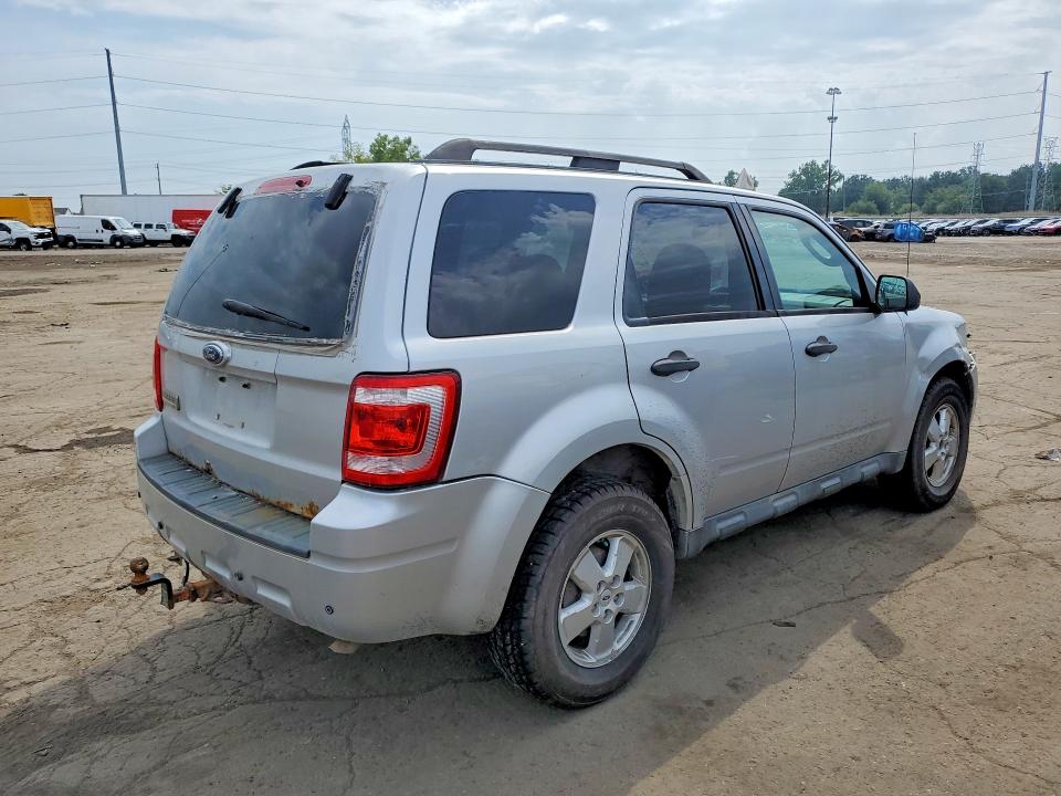 2009 Ford Escape მანქანა იყიდება აუქციონზე, vin: 1FMCU03GX9KC57934, აუქციონის ნომერი: 67085416
