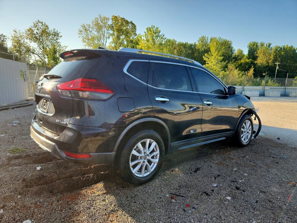 67122566 :رقم المزاد ، KNMAT2MV9HP544061 vin ، 2017 Nissan Rogue مزاد بيع