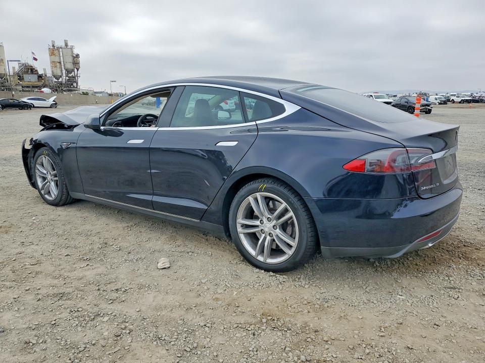 70184826 :رقم المزاد ، 5YJSA1CN1CFP01302 vin ، 2012 Tesla Model S مزاد بيع