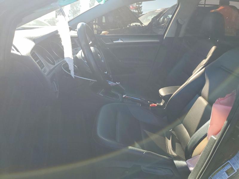 67848856 :رقم المزاد ، 3VW217AU2HM071867 vin ، 2017 Volkswagen Golf مزاد بيع