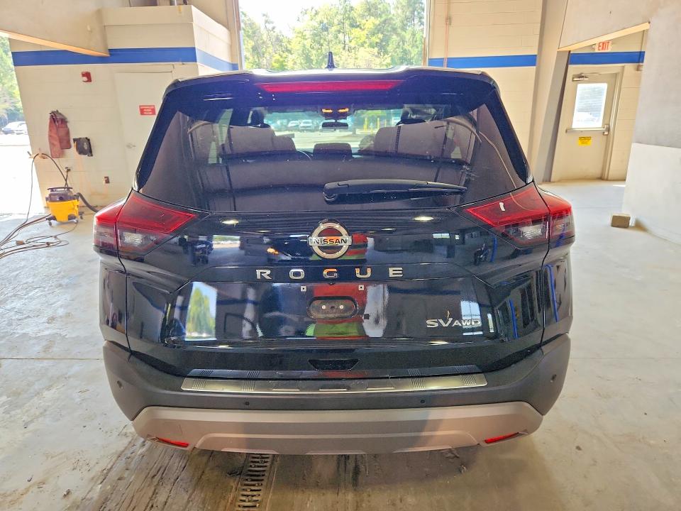 68072426 :رقم المزاد ، 5N1AT3BB5MC808436 vin ، 2021 Nissan Rogue مزاد بيع