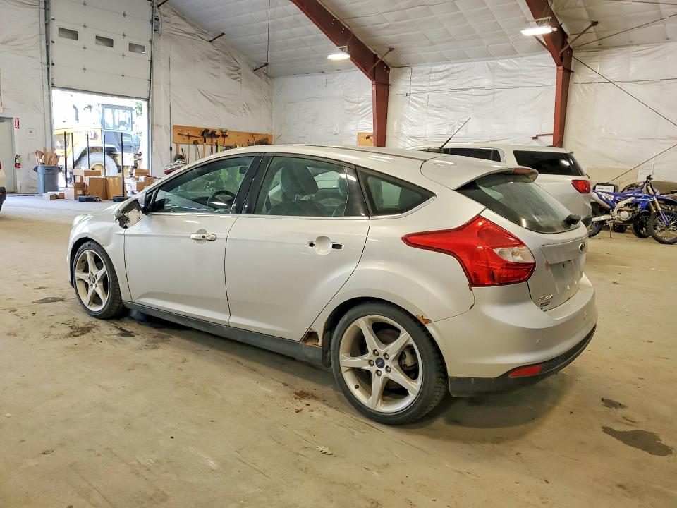 69127786 :رقم المزاد ، 1FADP3N28EL257251 vin ، 2014 Ford Focus مزاد بيع