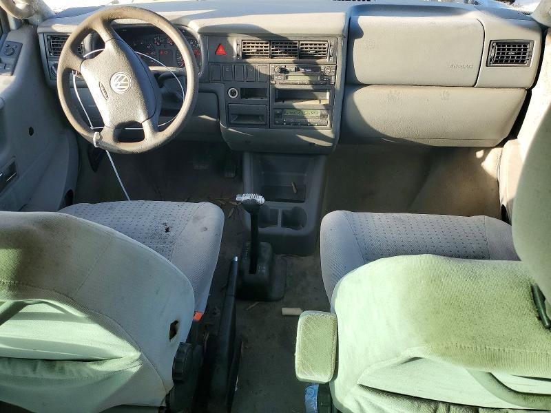 2002 Volkswagen Eurovan მანქანა იყიდება აუქციონზე, vin: WV2KB47092H076225, აუქციონის ნომერი: 67956726