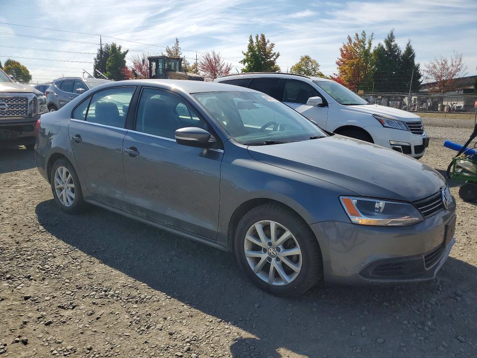 69098706 :رقم المزاد ، 3VWDP7AJ2DM439407 vin ، 2013 Volkswagen Jetta مزاد بيع