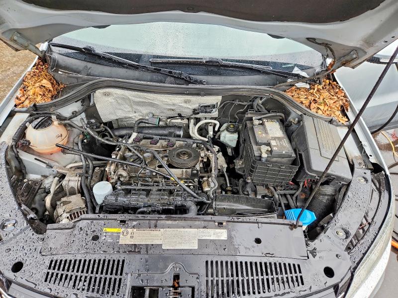 68133686 :رقم المزاد ، WVGAV7AX8HK005968 vin ، 2017 Volkswagen Tiguan مزاد بيع