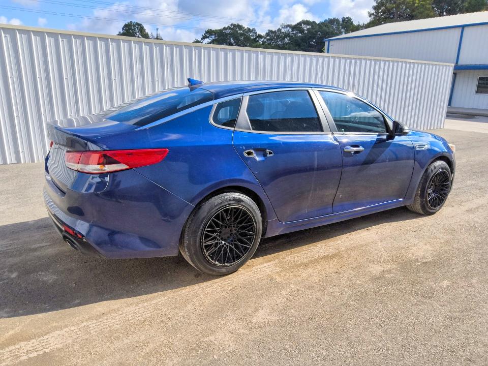 66137896 :رقم المزاد ، 5XXGT4L35HG120292 vin ، 2017 Kia Optima مزاد بيع