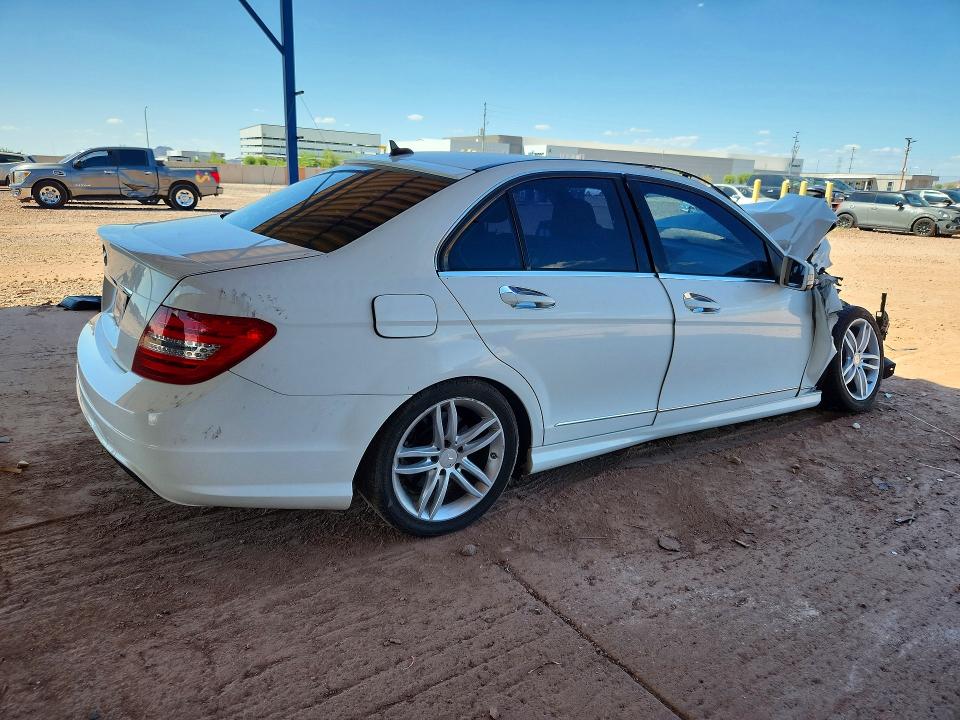 68883696 :رقم المزاد ، WDDGF4HBXDR301408 vin ، 2013 Mercedes-benz C مزاد بيع