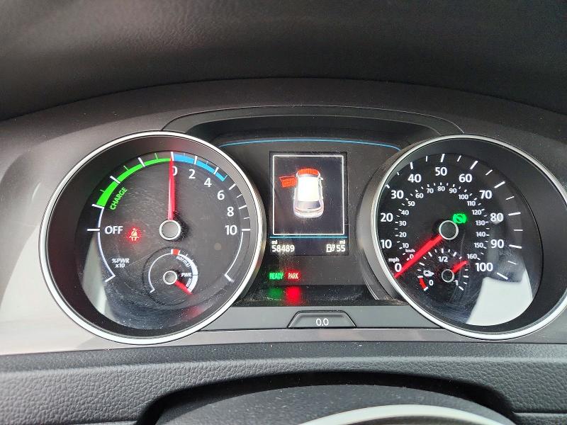68504736 :رقم المزاد ، WVWKP7AU0GW915422 vin ، 2016 Volkswagen E-golf مزاد بيع