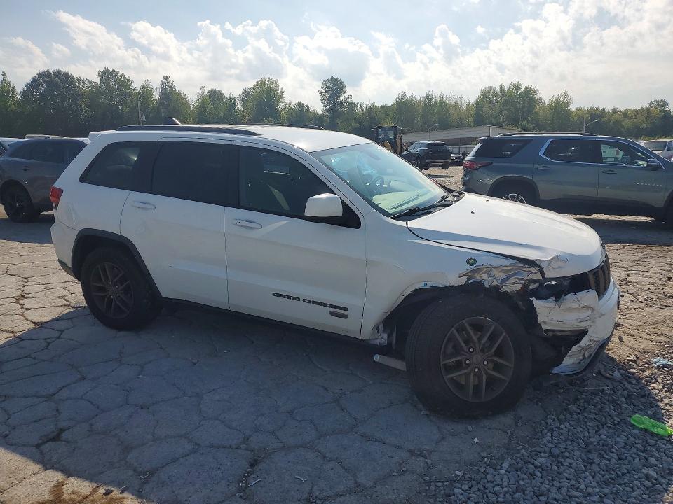 2017 Jeep Grand Cherokee მანქანა იყიდება აუქციონზე, vin: 1C4RJEAG8HC664330, აუქციონის ნომერი: 68782956