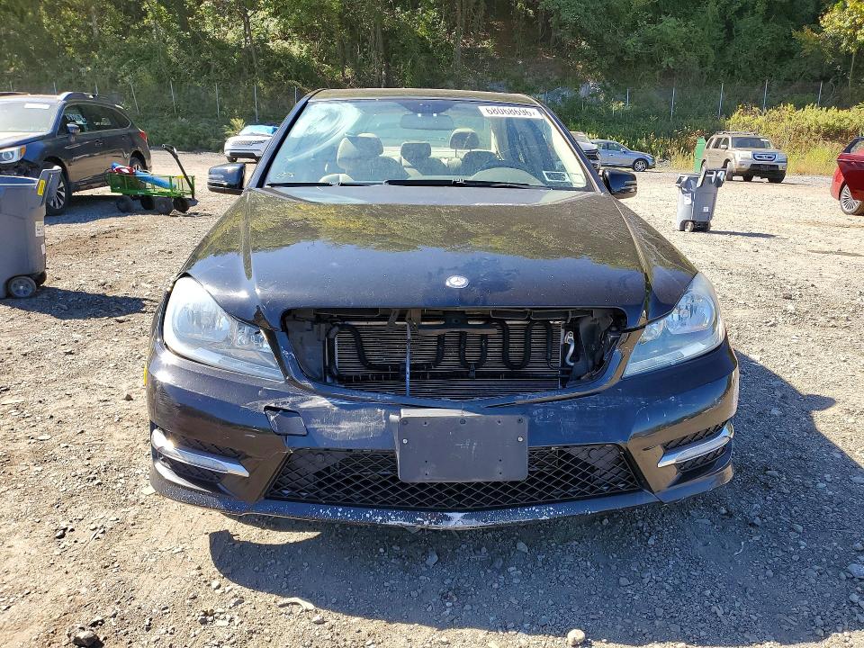 Продаж на аукціоні авто 2012 Mercedes-benz C, vin: WDDGF8BB2CR226136, номер лоту: 68068696