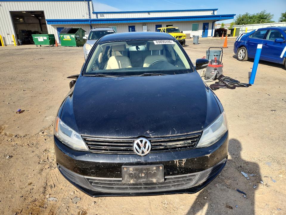 69896446 :رقم المزاد ، 3VWD07AJ6EM423703 vin ، 2014 Volkswagen Jetta مزاد بيع