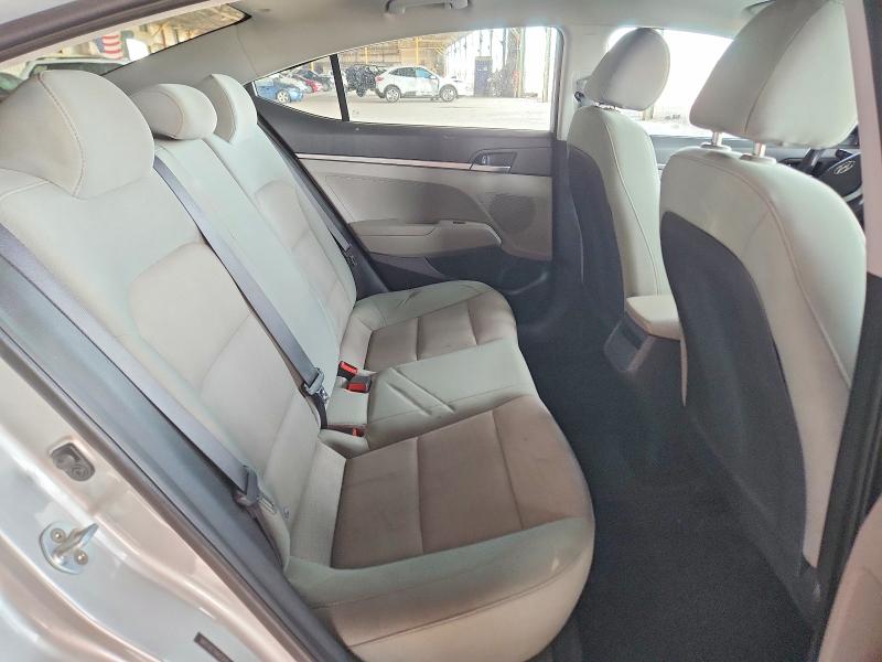 2017 Hyundai Elantra მანქანა იყიდება აუქციონზე, vin: 5NPD74LF7HH072476, აუქციონის ნომერი: 70163956