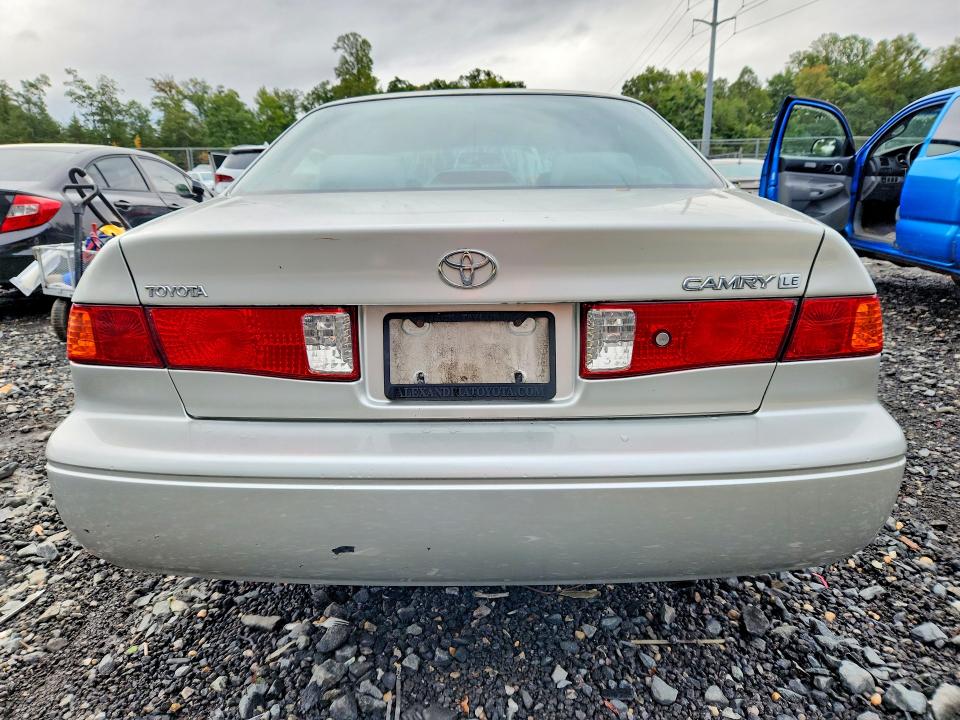2001 Toyota Camry მანქანა იყიდება აუქციონზე, vin: JT2BG28K110543096, აუქციონის ნომერი: 70505356