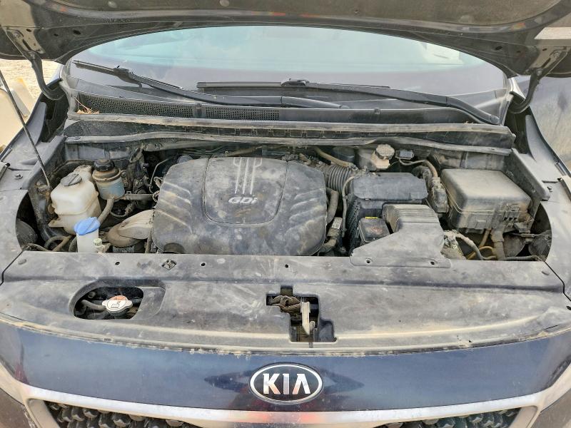 70137556 :رقم المزاد ، KNDMB5C18H6258739 vin ، 2017 Kia Sedona مزاد بيع