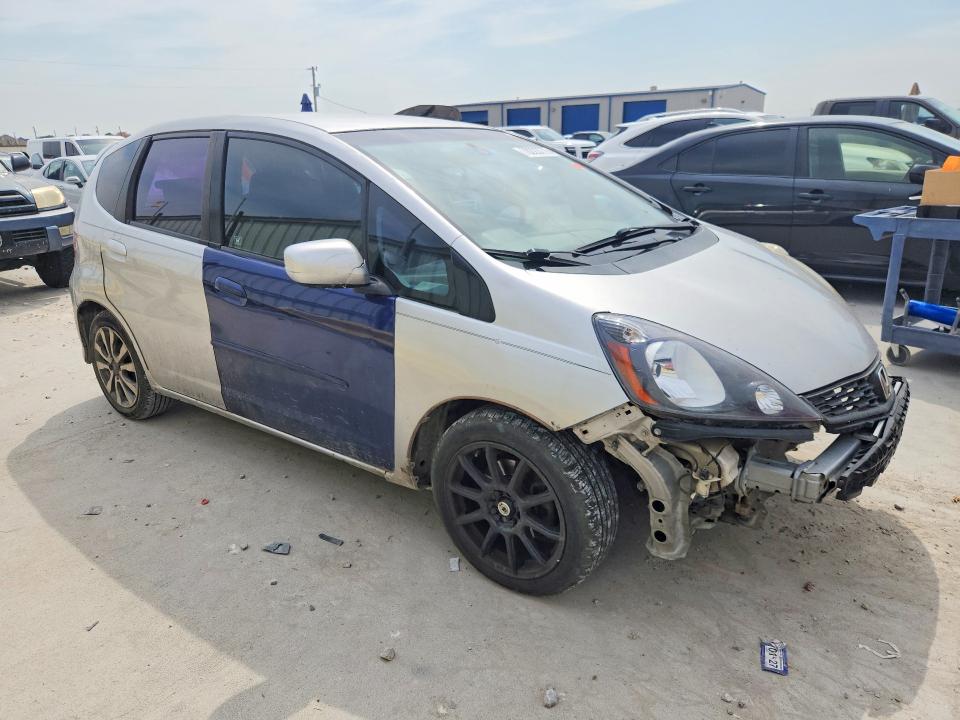 Продажа на аукционе авто 2013 Honda Fit, vin: JHMGE8H51DC044042, номер лота: 70223776