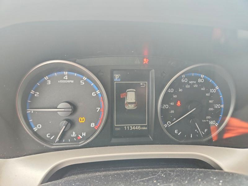 2018 Toyota Rav4 მანქანა იყიდება აუქციონზე, vin: JTMZFREV1JJ204512, აუქციონის ნომერი: 70497186