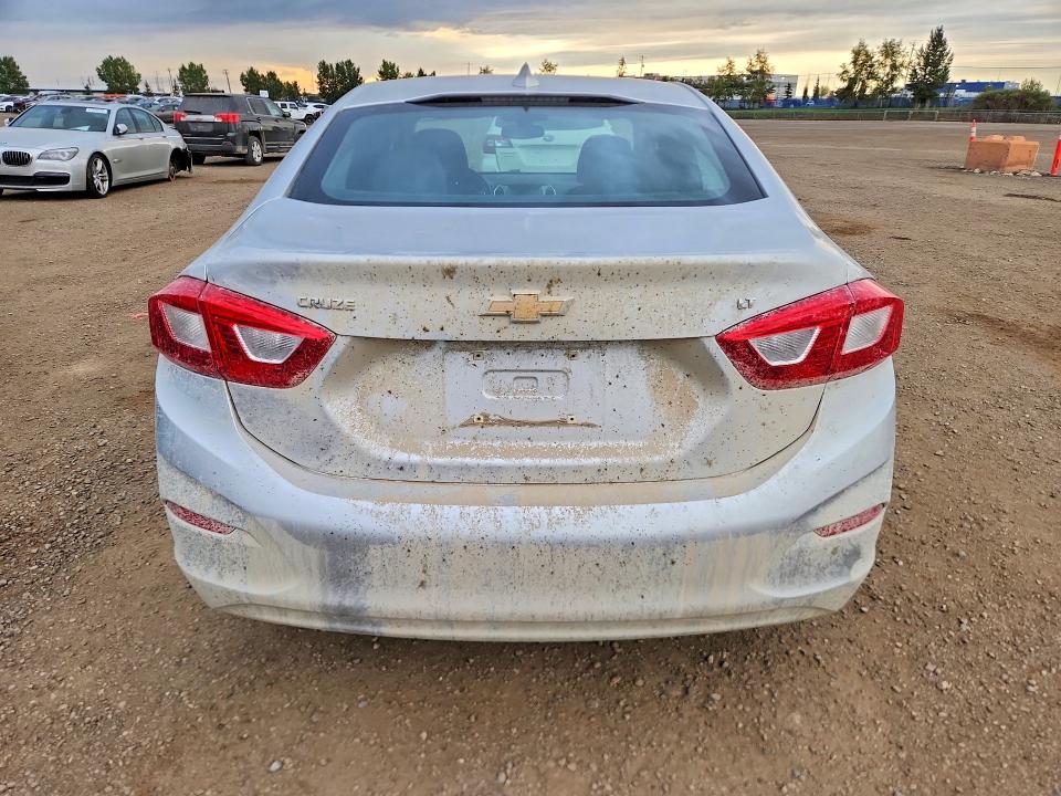 67273276 :رقم المزاد ، 3G1BE5SM1HS505419 vin ، 2017 Chevrolet Cruze مزاد بيع