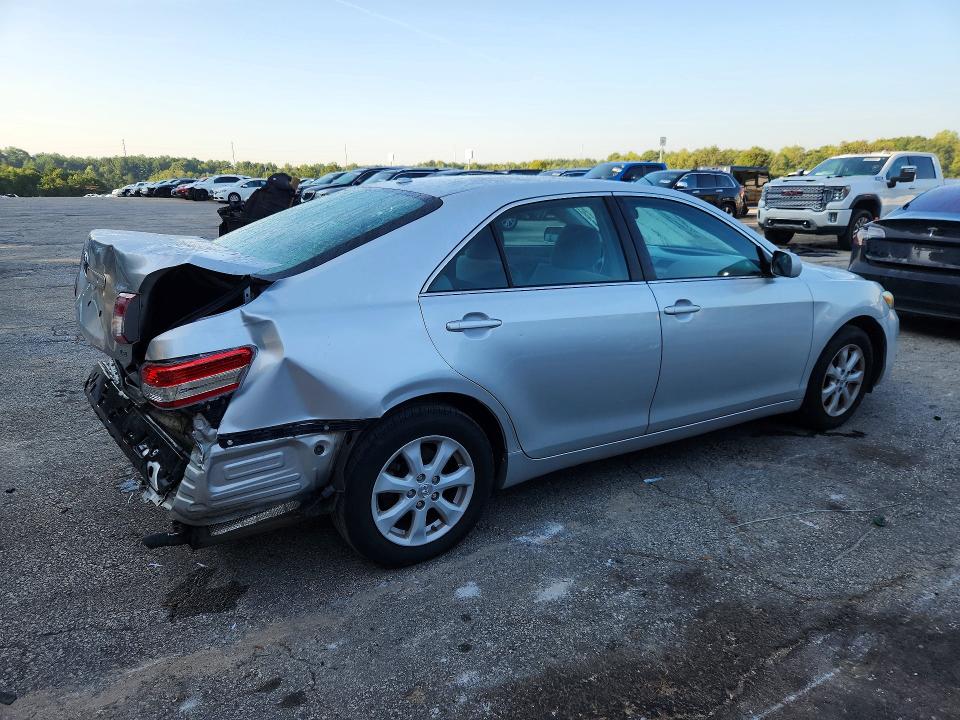66862686 :رقم المزاد ، 4T1BF3EK9BU720424 vin ، 2011 Toyota Camry مزاد بيع