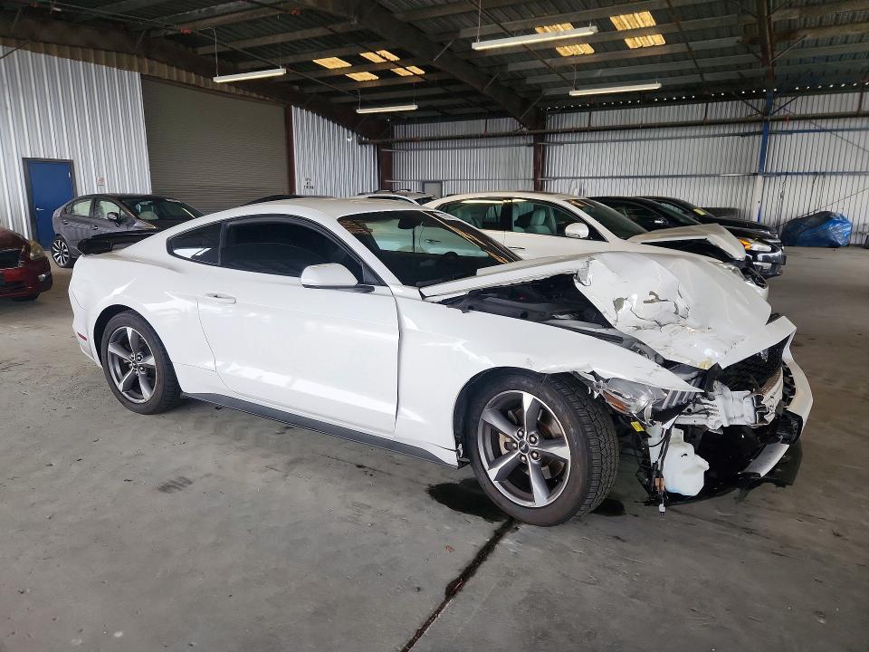 69192936 :رقم المزاد ، 1FA6P8AM0F5311595 vin ، 2015 Ford Mustang مزاد بيع