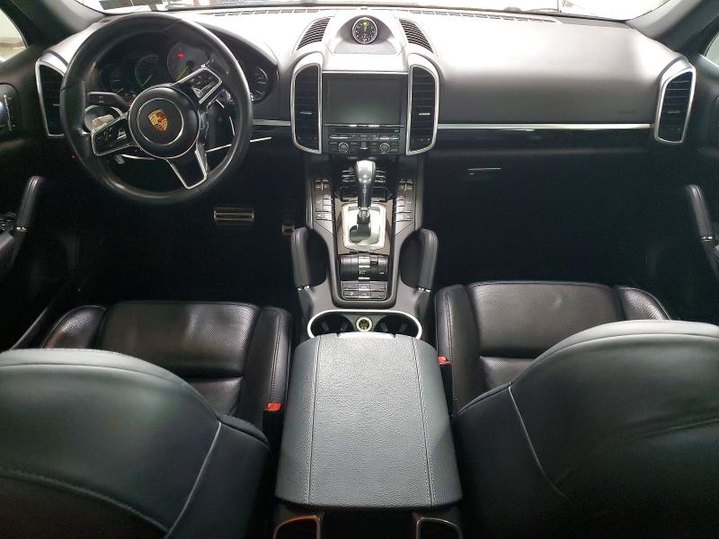 70886216 :رقم المزاد ، WP1AE2A2XFLA52534 vin ، 2015 Porsche Cayenne مزاد بيع