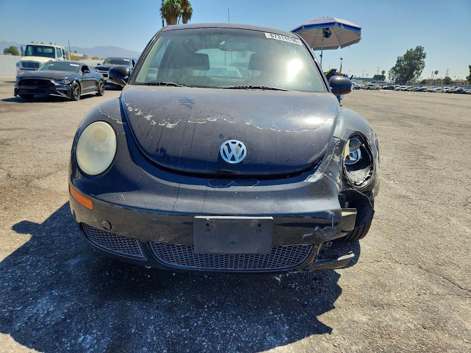 67314896 :رقم المزاد ، 3VWPG3AG6AM009059 vin ، 2010 Volkswagen New Beetle مزاد بيع