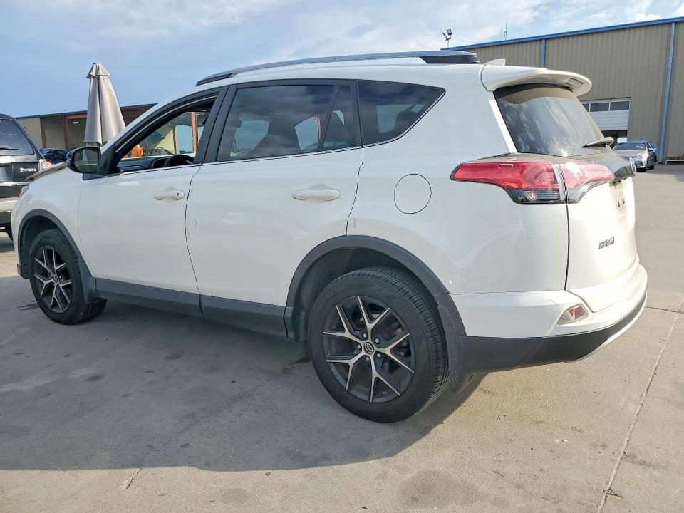 Продаж на аукціоні авто 2017 Toyota Rav4, vin: JTMNFREV2HJ140828, номер лоту: 70642856