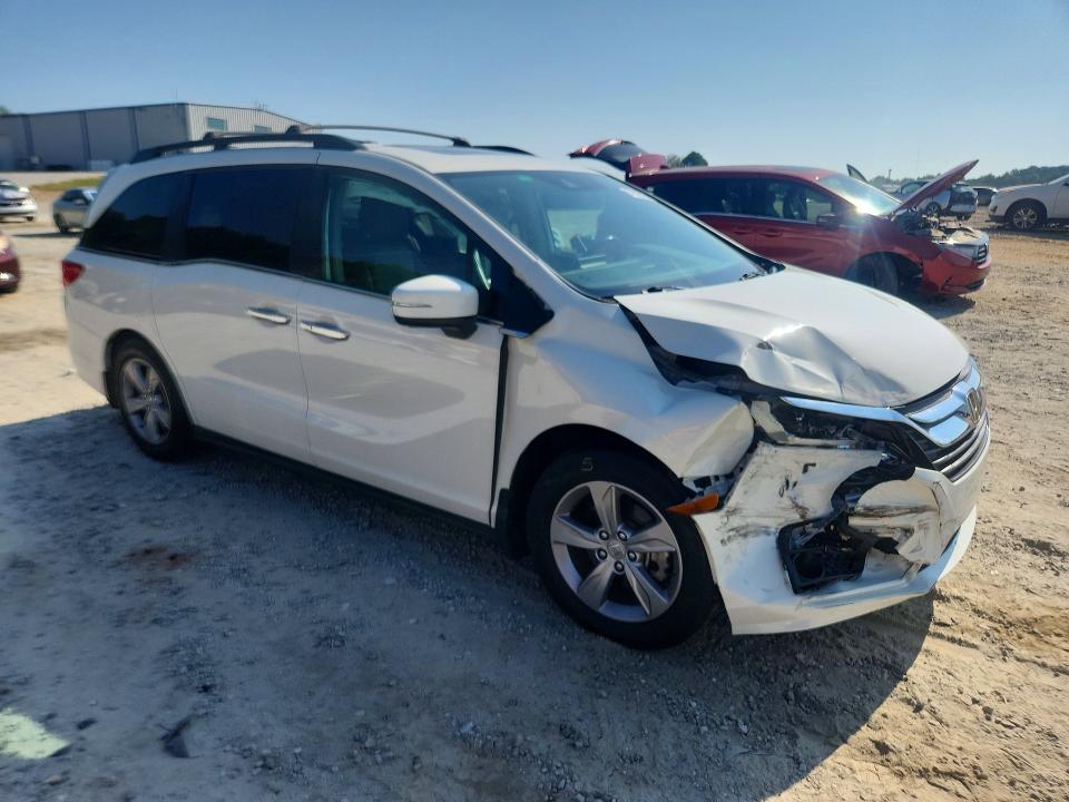 2018 Honda Odyssey მანქანა იყიდება აუქციონზე, vin: 5FNRL6H73JB102317, აუქციონის ნომერი: 67600316