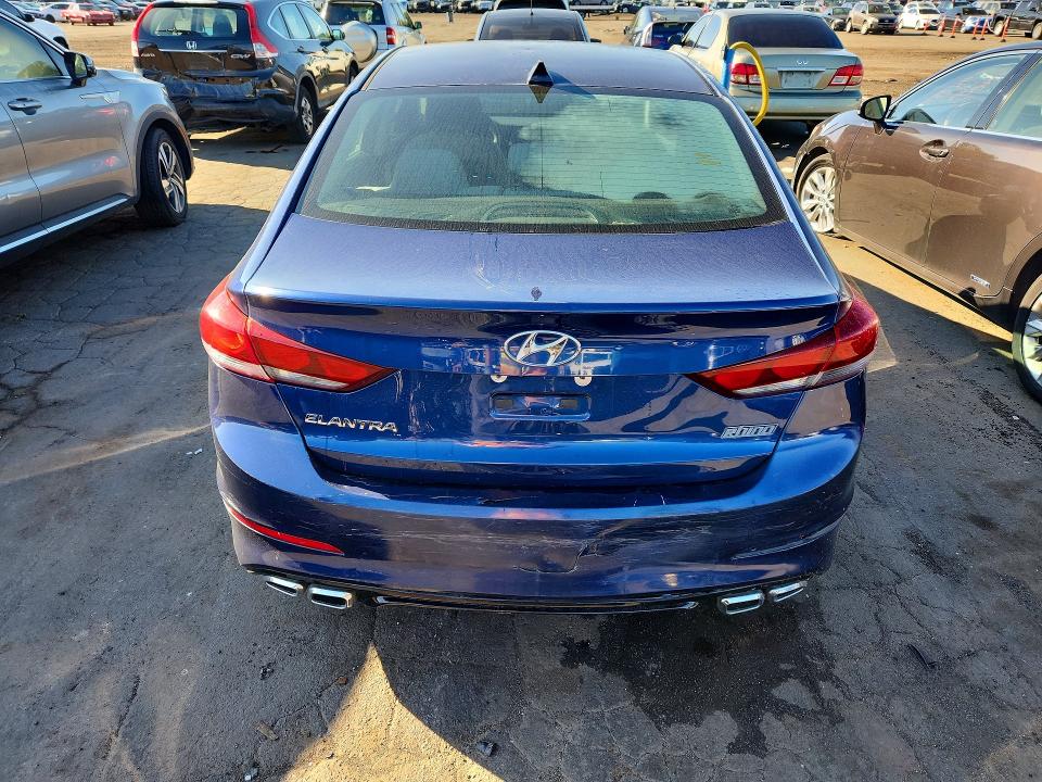 68563836 :رقم المزاد ، 5NPD84LF1HH015476 vin ، 2017 Hyundai Elantra مزاد بيع