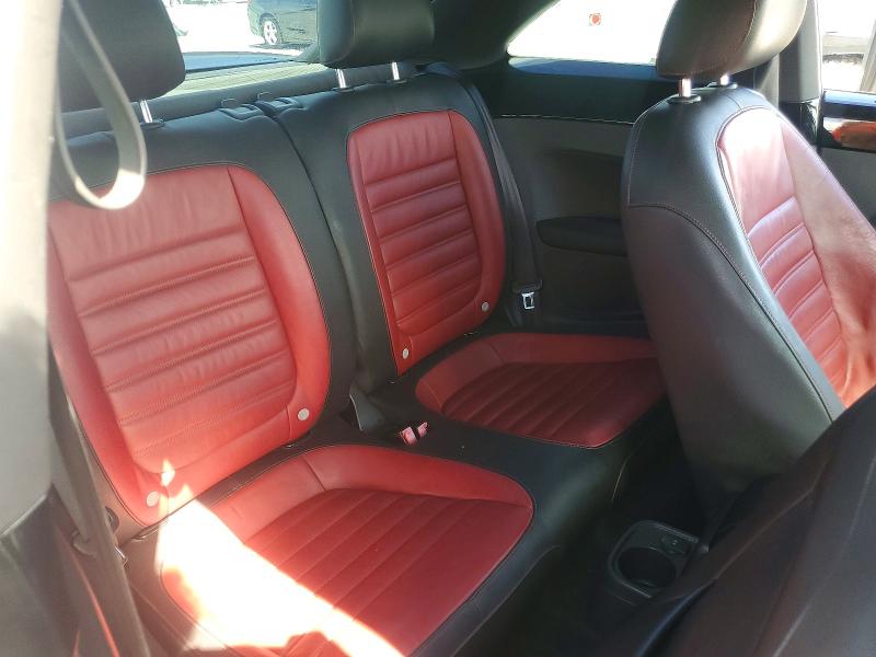 67664896 :رقم المزاد ، 3VWVA7AT0CM661336 vin ، 2012 Volkswagen Beetle مزاد بيع