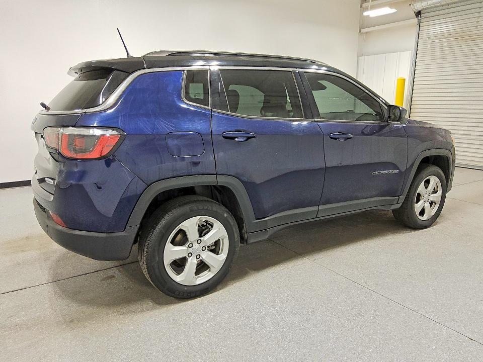 67381786 :رقم المزاد ، 3C4NJDBB3JT192222 vin ، 2018 Jeep Compass مزاد بيع