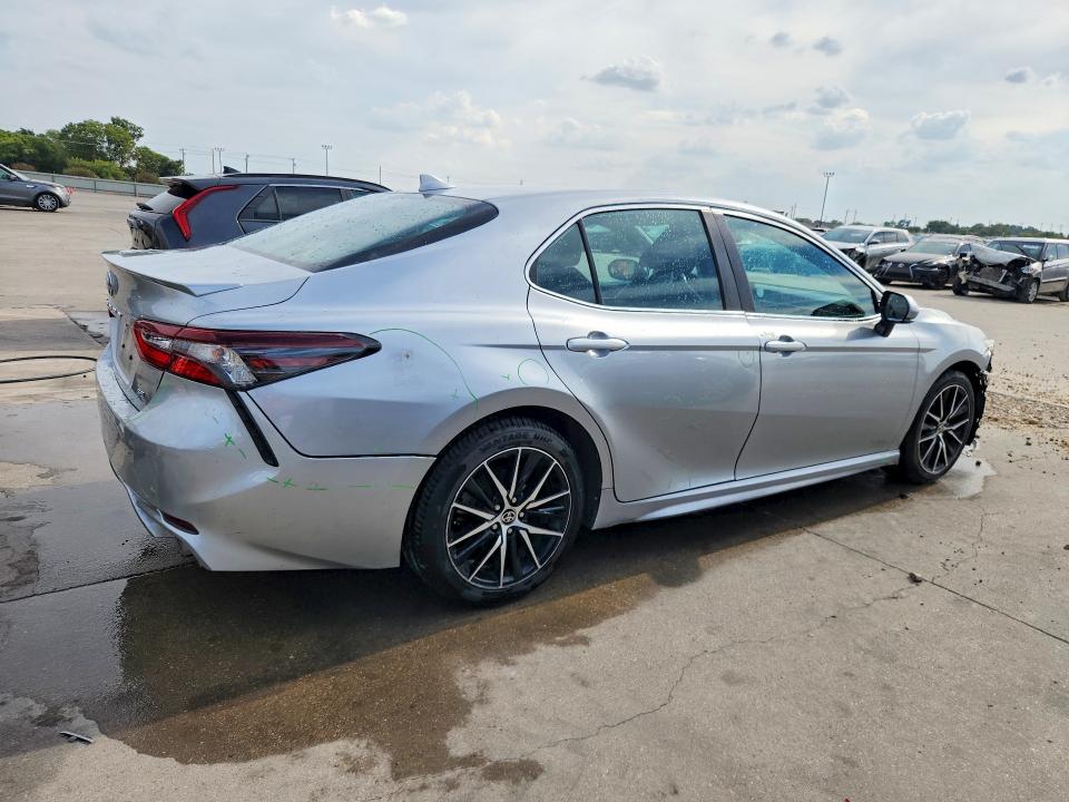 Aukcja sprzedaży 2022 Toyota Camry, vin: 4T1G11AK1NU629165, numer aukcji: 70358556