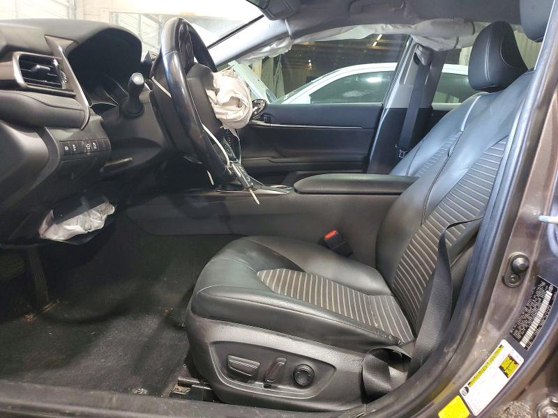 69679086 :رقم المزاد ، 4T1G11AK0MU592205 vin ، 2021 Toyota Camry مزاد بيع