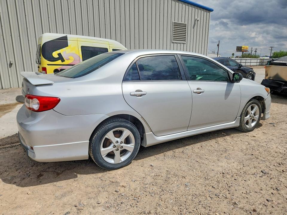 69413136 :رقم المزاد ، 5YFBU4EE6DP130787 vin ، 2013 Toyota Corolla مزاد بيع