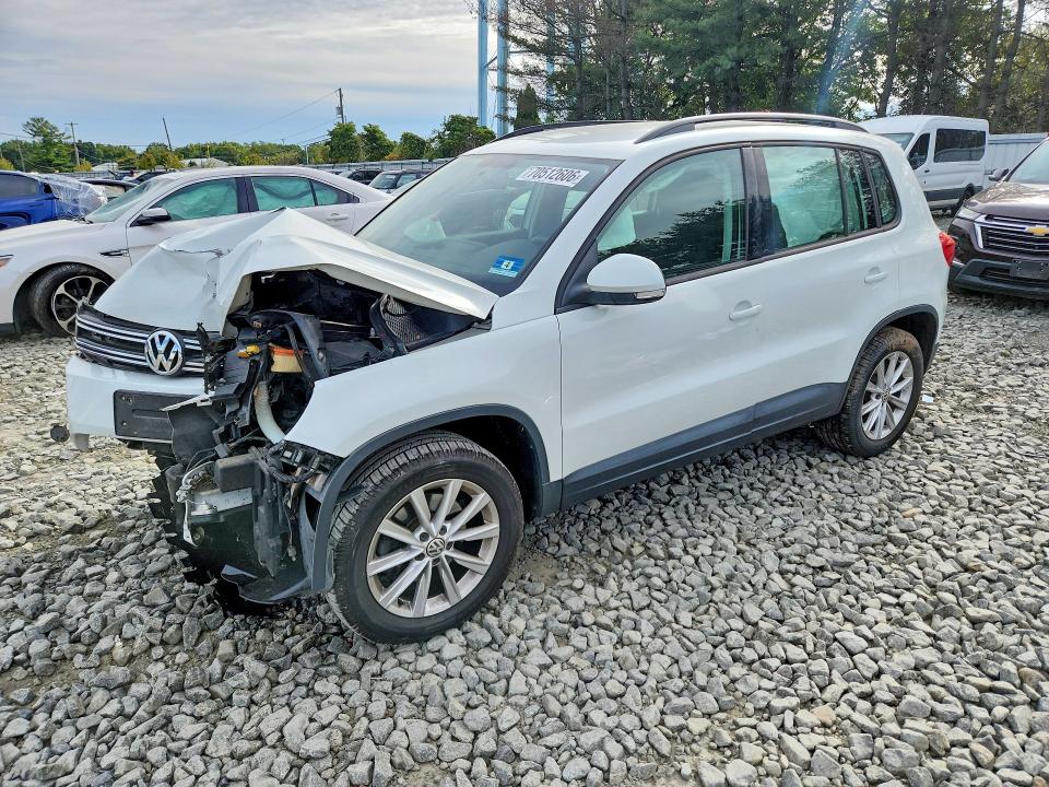 2017 Volkswagen Tiguan მანქანა იყიდება აუქციონზე, vin: WVGBV7AX8HK053829, აუქციონის ნომერი: 70512606