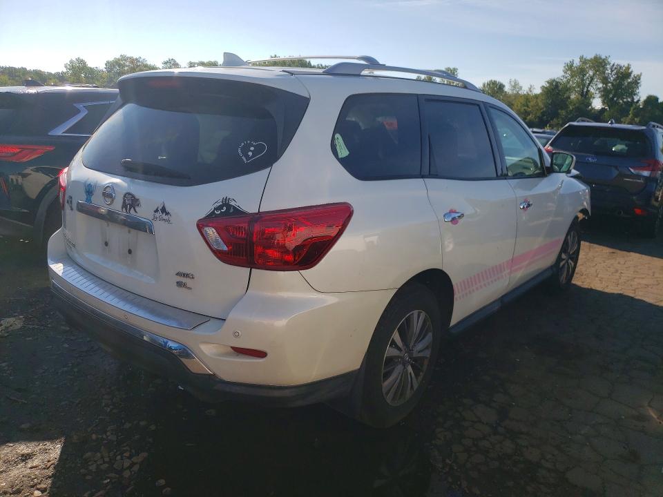 Продажа на аукционе авто 2020 Nissan Pathfinder, vin: 5N1DR2CM7LC646832, номер лота: 67410076