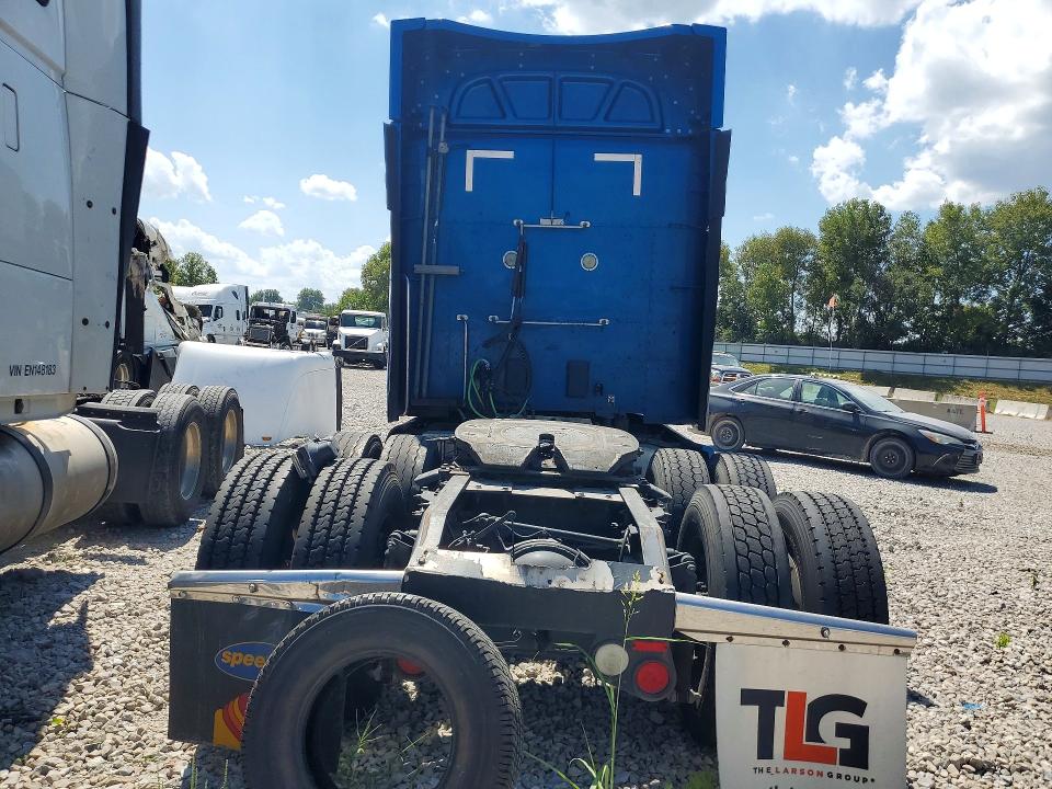 Продажа на аукционе авто 2018 Peterbilt 579, vin: 1XPBDP9X0JD461746, номер лота: 61958546