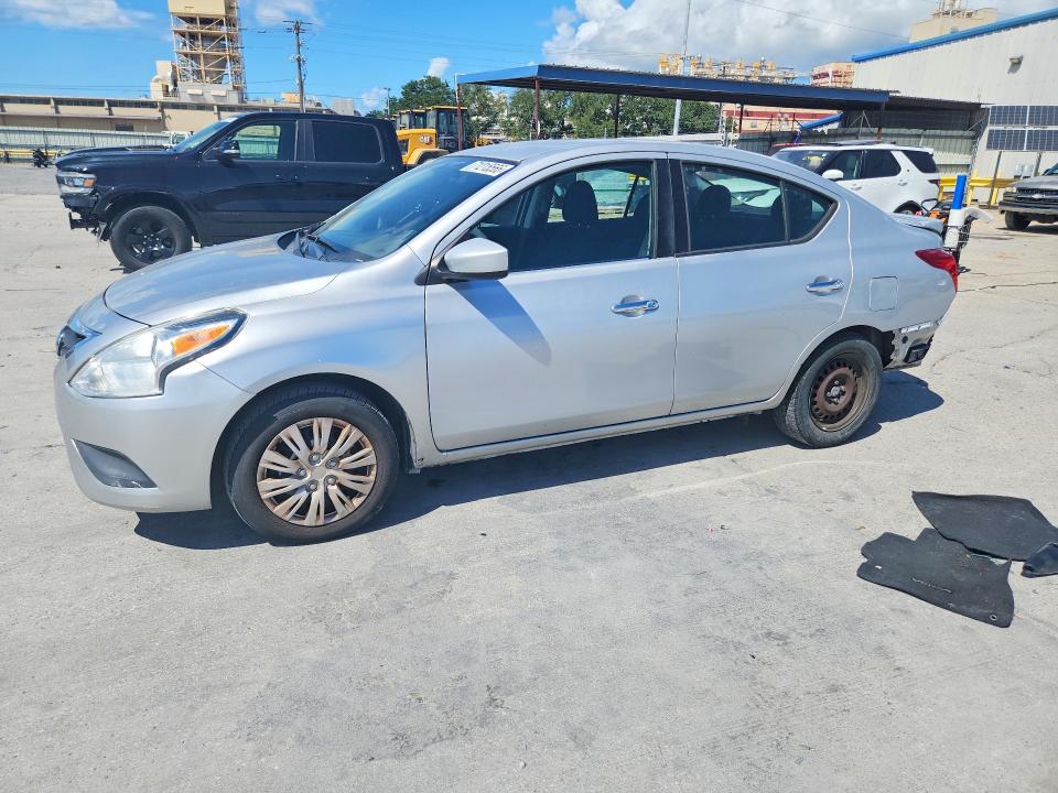 71215566 :رقم المزاد ، 3N1CN7AP2HK442563 vin ، 2017 Nissan Versa مزاد بيع