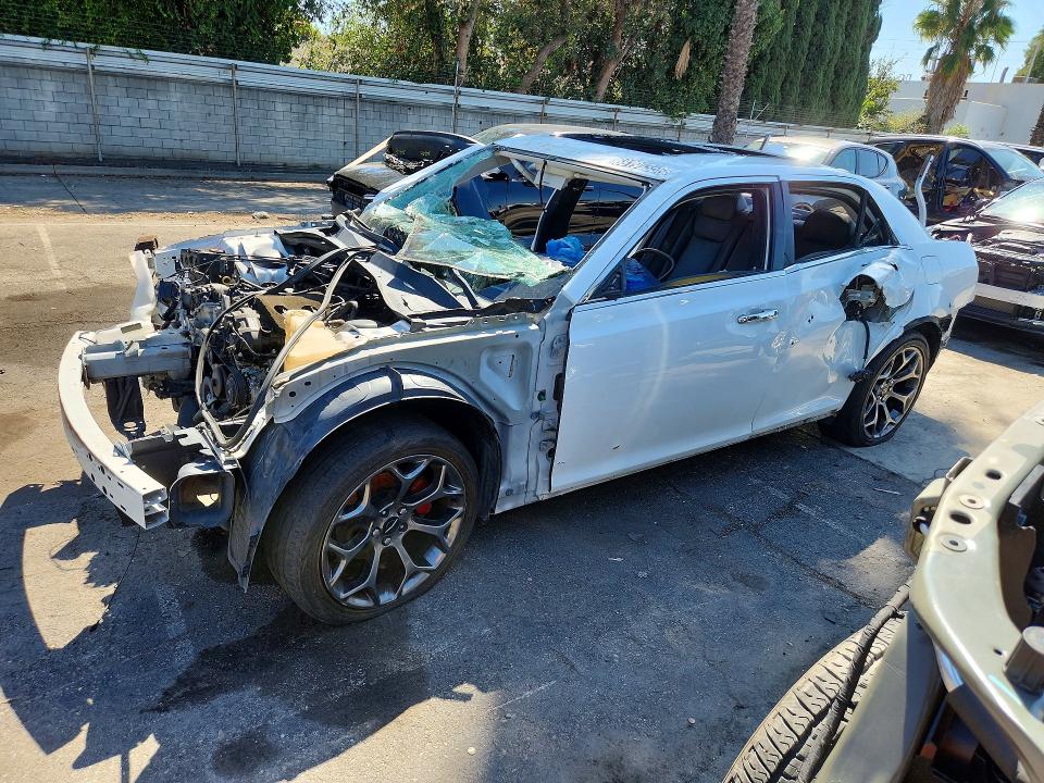 68190356 :رقم المزاد ، 2C3CCAEG8GH342774 vin ، 2016 Chrysler 300c مزاد بيع