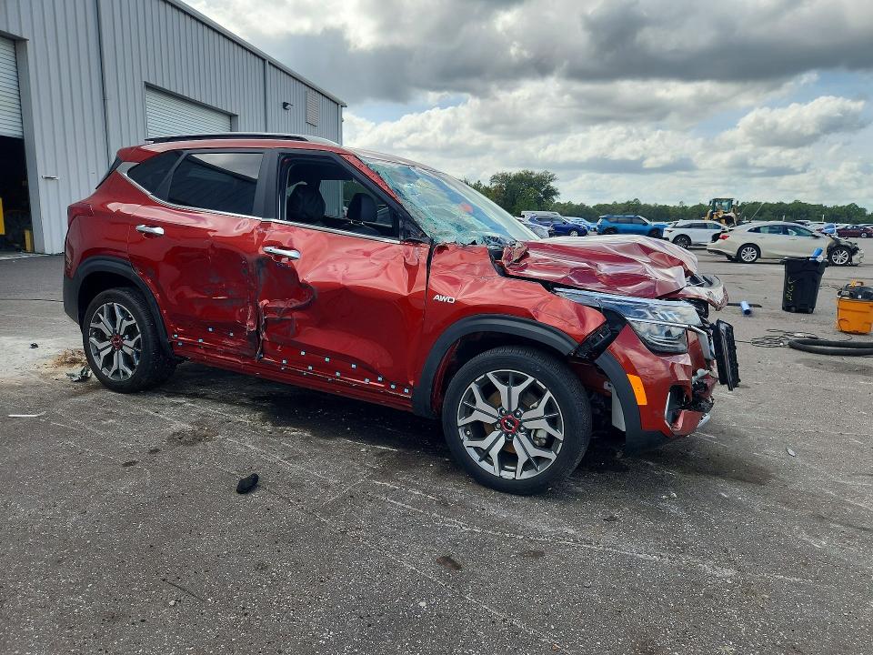 Auction sale of the 2023 Kia Seltos, vin: KNDETCA2XP7430313, lot number: 69293646