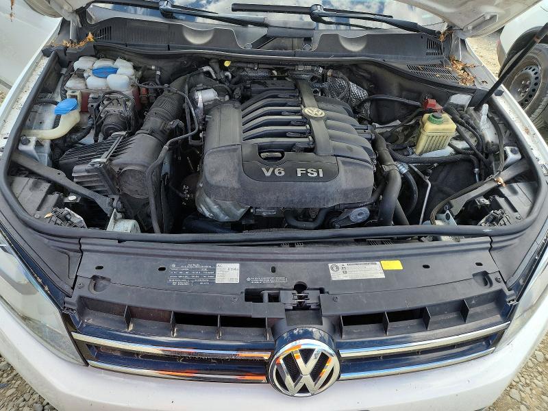 2011 Volkswagen Touareg მანქანა იყიდება აუქციონზე, vin: WVGFF9BP6BD002558, აუქციონის ნომერი: 67278346