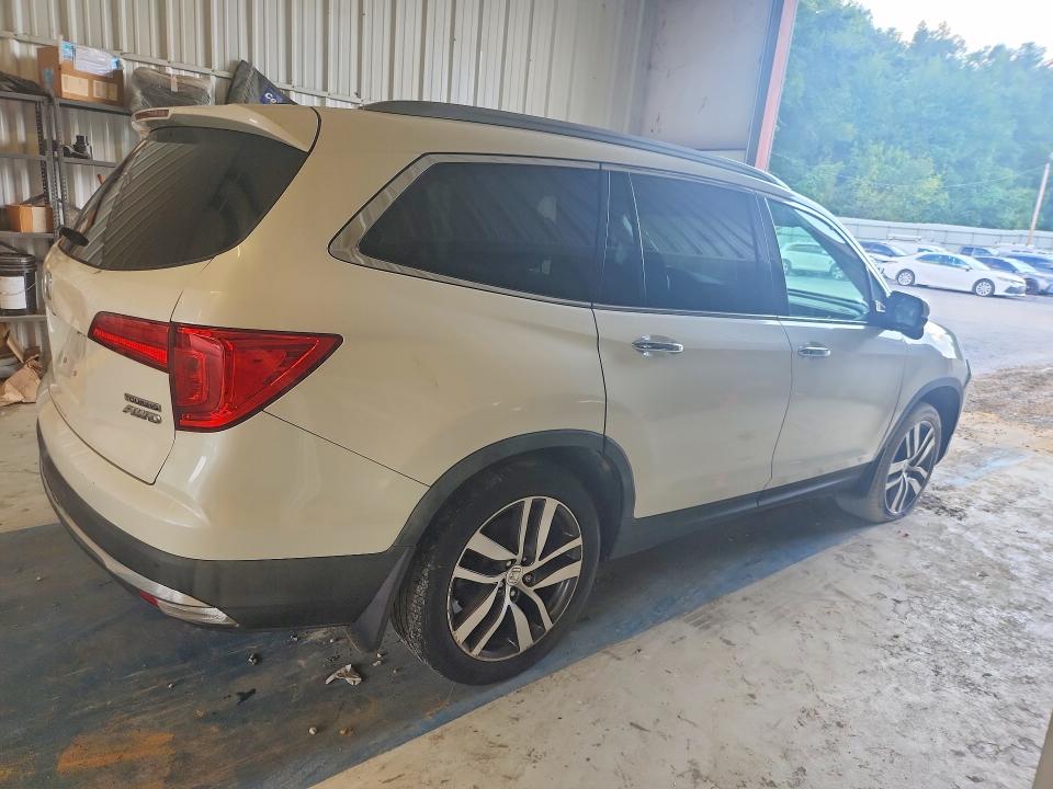 67693796 :رقم المزاد ، 5FNYF6H9XGB069510 vin ، 2016 Honda Pilot مزاد بيع