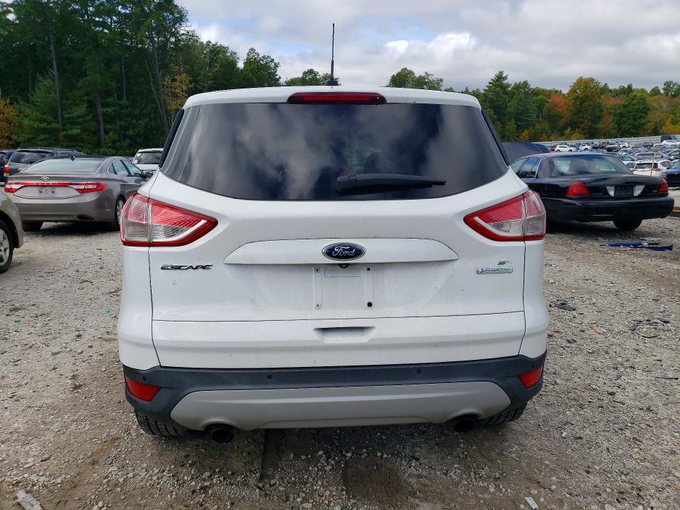 2014 Ford Escape მანქანა იყიდება აუქციონზე, vin: 1FMCU0GX3EUB85533, აუქციონის ნომერი: 70828886