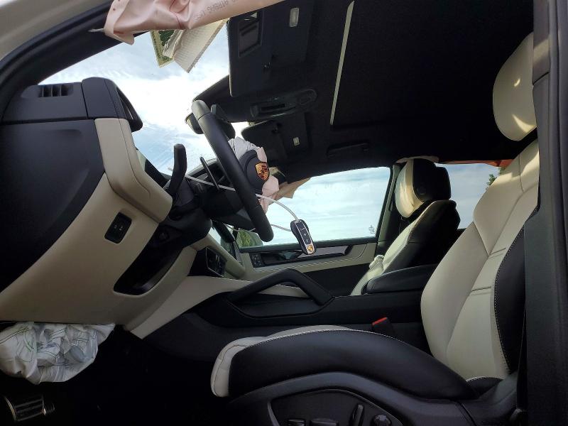 69670926 :رقم المزاد ، WP1AA2AY5TDA04378 vin ، 2026 Porsche Cayenne مزاد بيع
