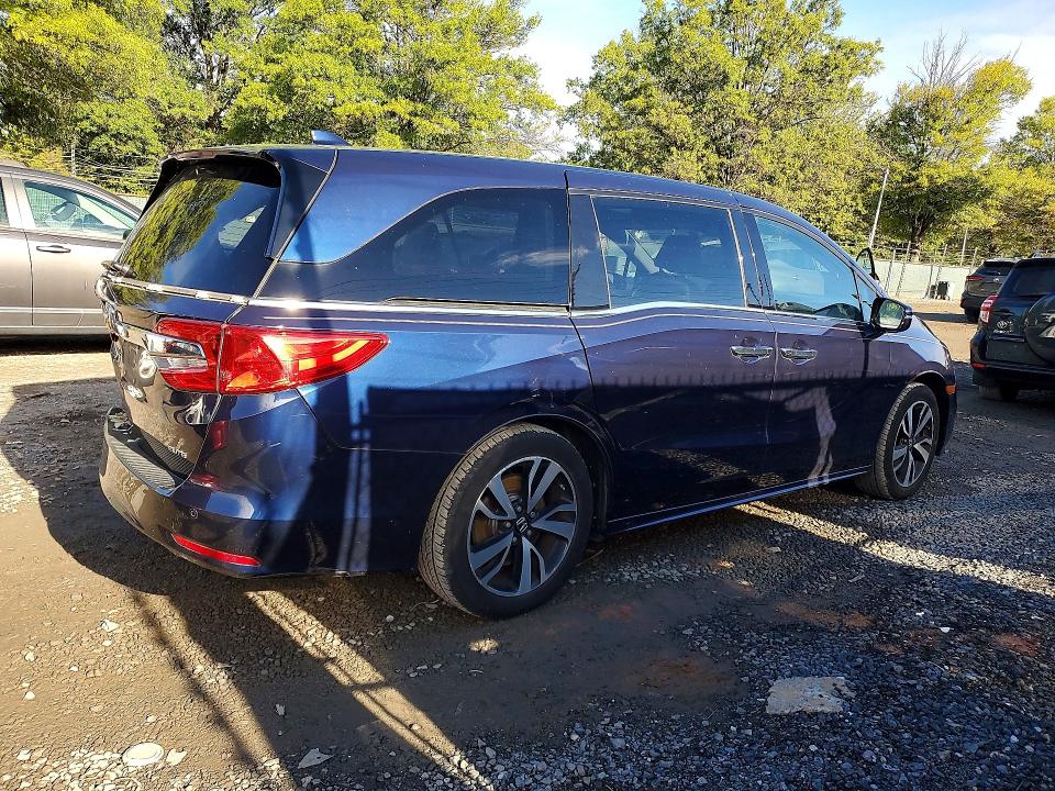 70714556 :رقم المزاد ، 5FNRL6H92JB069988 vin ، 2018 Honda Odyssey مزاد بيع