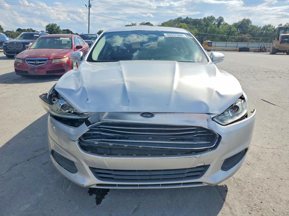 68694306 :رقم المزاد ، 3FA6P0HR3DR122842 vin ، 2013 Ford Fusion مزاد بيع