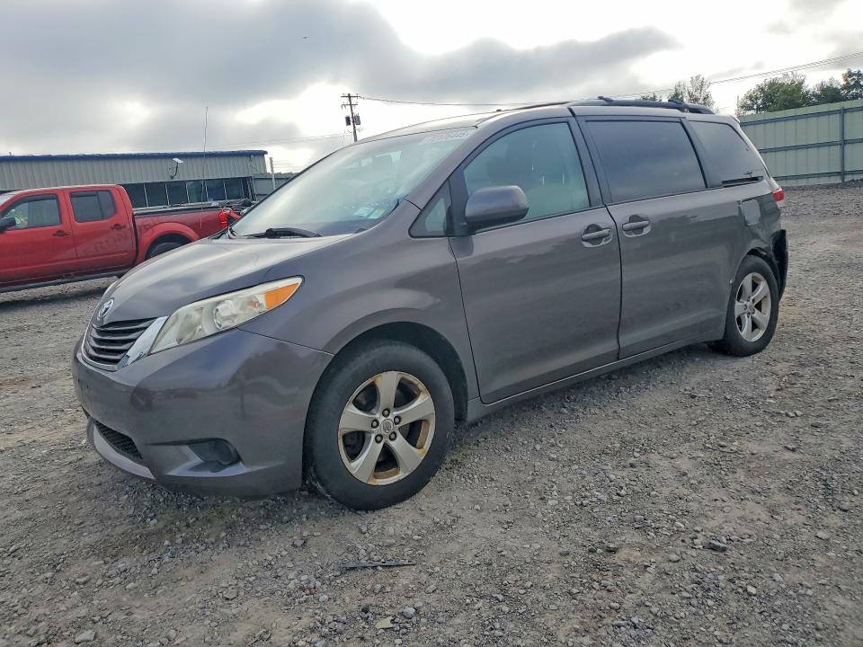 Aukcja sprzedaży 2011 Toyota Sienna, vin: 5TDKK3DC3BS159085, numer aukcji: 70176446