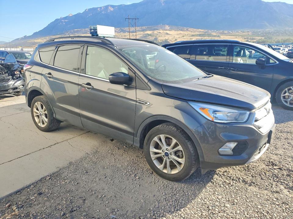 68294156 :رقم المزاد ، 1FMCU9GDXJUD04943 vin ، 2018 Ford Escape مزاد بيع