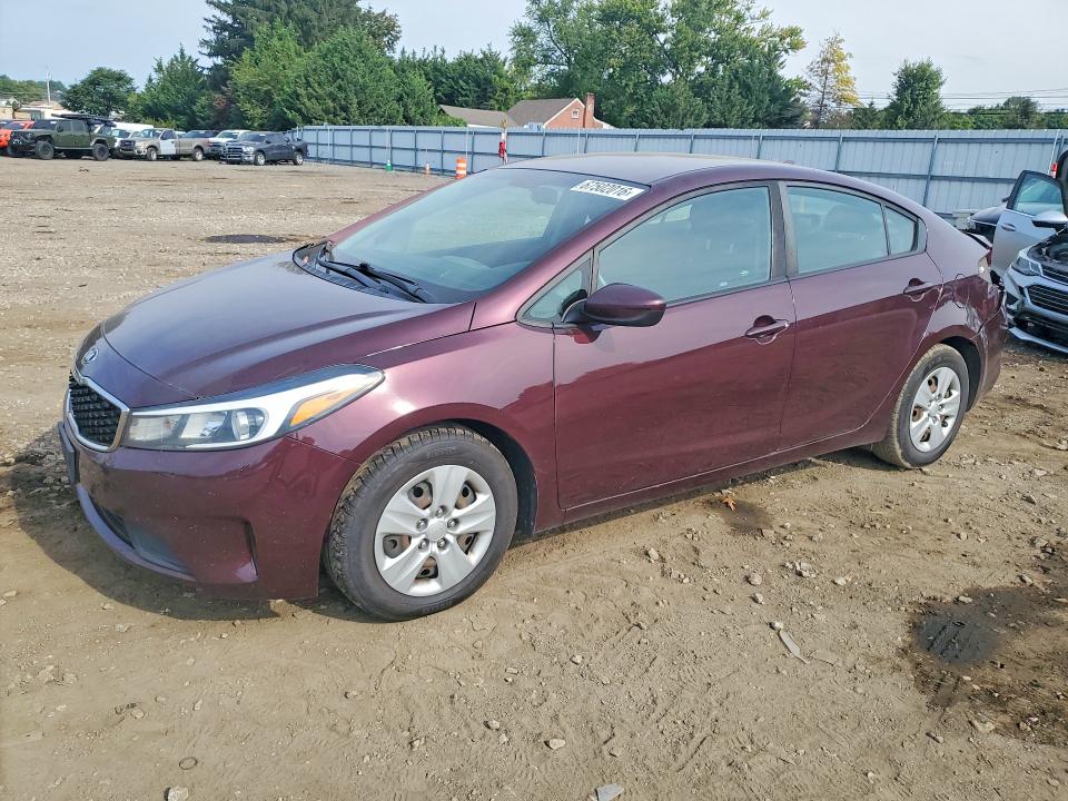67502016 :رقم المزاد ، 3KPFK4A78JE250876 vin ، 2018 Kia Forte مزاد بيع
