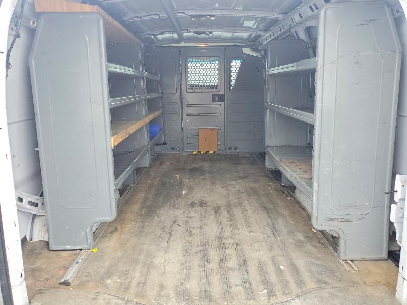 67597986 :رقم المزاد ، 1GCWGAFF2G1229498 vin ، 2016 Chevrolet Express G2500 مزاد بيع