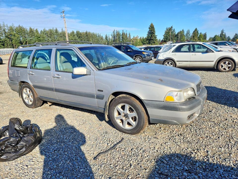 Aukcja sprzedaży 1998 Volvo V70, vin: YV1LZ5648W2527656, numer aukcji: 70539346